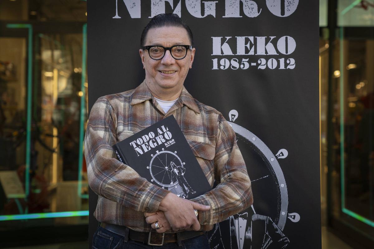 Keko, con 'Todo al Negro' en brazos.