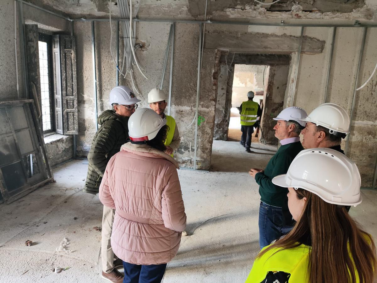 Visita del alcalde y el concejal de Urbanismo a las obras el pasado mes de febrero