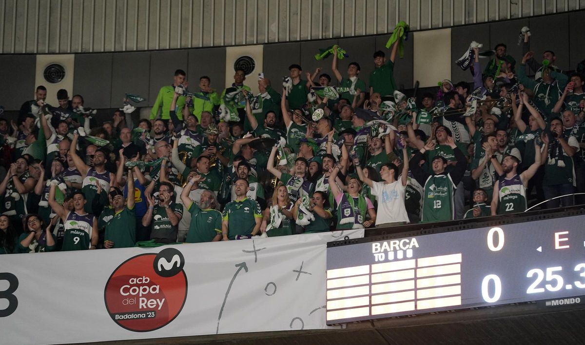 La afición del Unicaja ya enamoró al baloncesto nacional en su viaje a la Copa de Badalona.