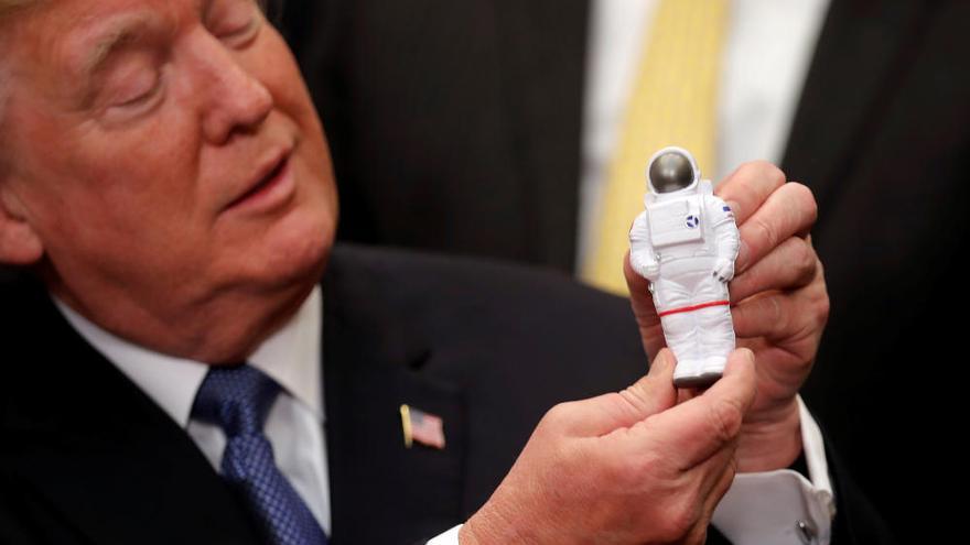 Trump prevé enviar una nueva misión tripulada a la Luna