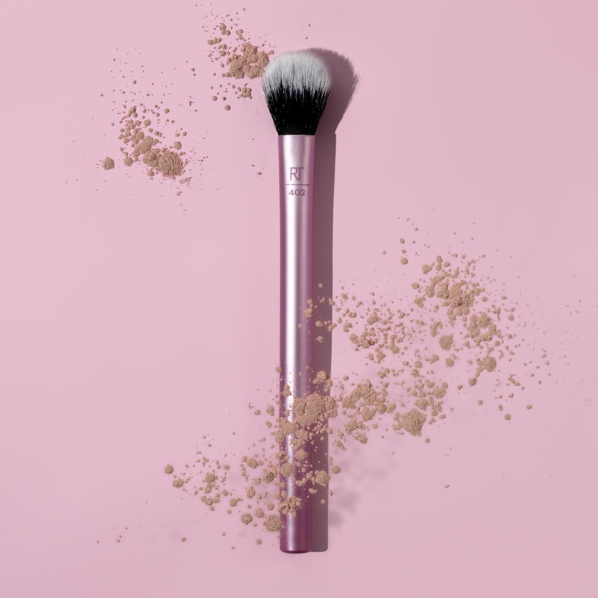 La Setting Brush 402 de Real Techniques.