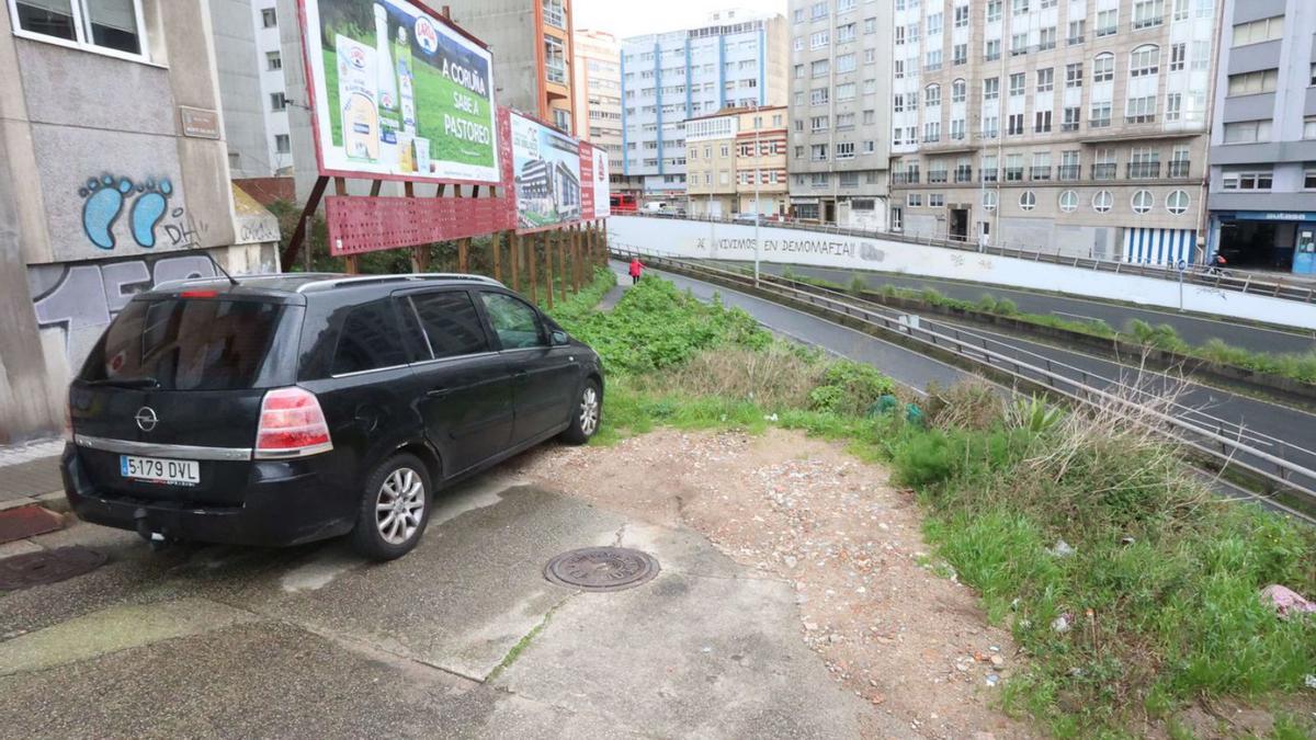 Zona en la que está previsto habilitar un nuevo acceso a la avenida de A Pasaxe. |