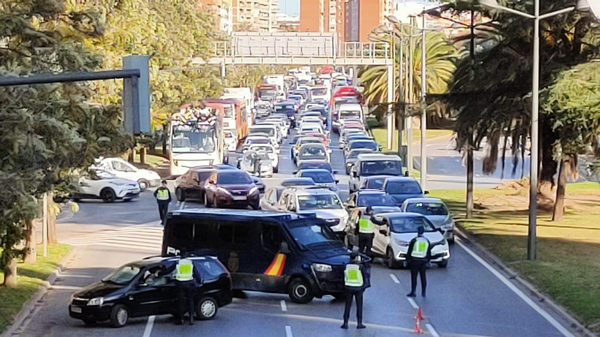 Cierre perimetral de València: atascos en las salidas de València