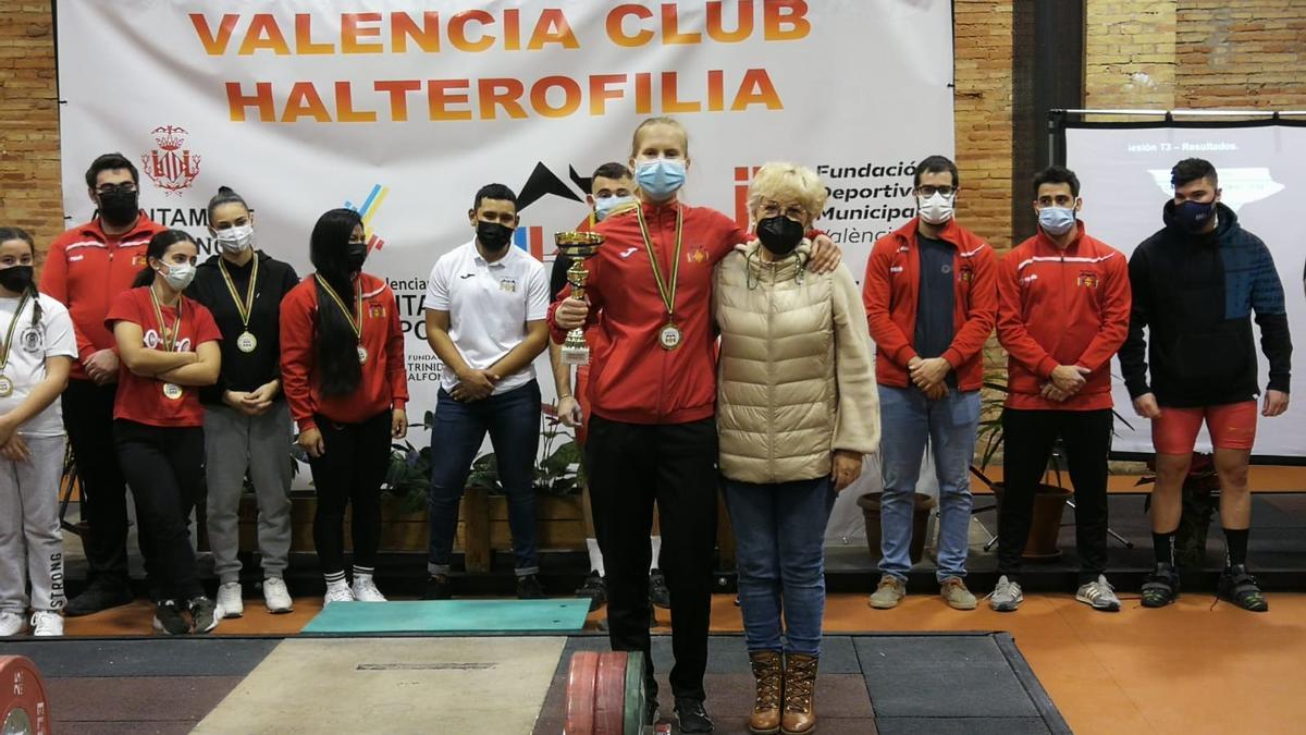 Ganadora femenina del Torneo de Navidad