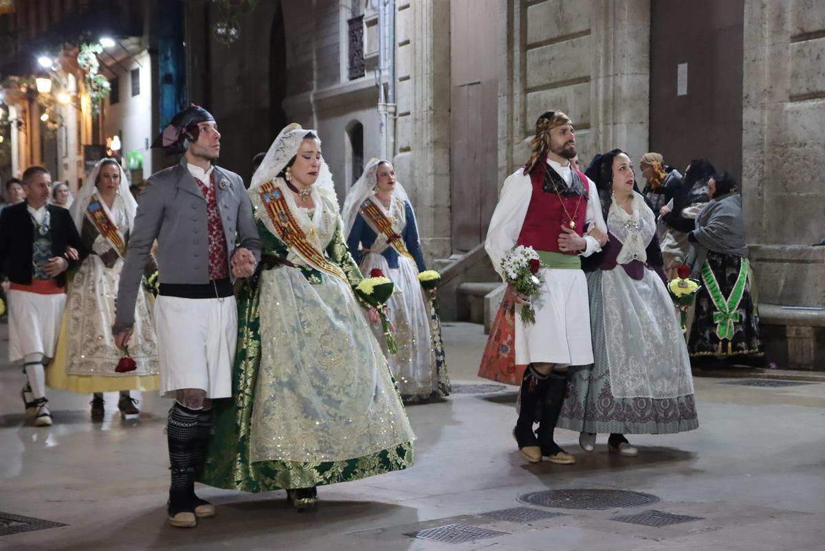 Todas las fotos de la ofrenda del 18 de marzo por la calle San Vicente hasta la 23:30 horas Todas las fotos de la ofrenda del 18 de marzo por la calle San Vicente hasta la 23:30 horas