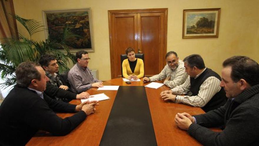 Representantes de COAG-UPA, en la reunión mantenida ayer con la subdelegada del Gobierno, Clara San Damián.