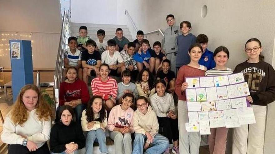 Alumnos del IES Margarita Salas de La Corredoria regresan a sus antiguos colegios para fomentar la lectura