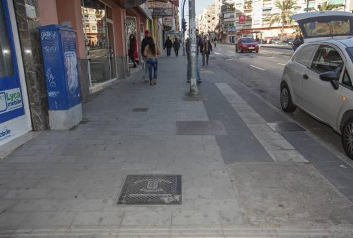 Chapuza en la Avenida de Alcoy