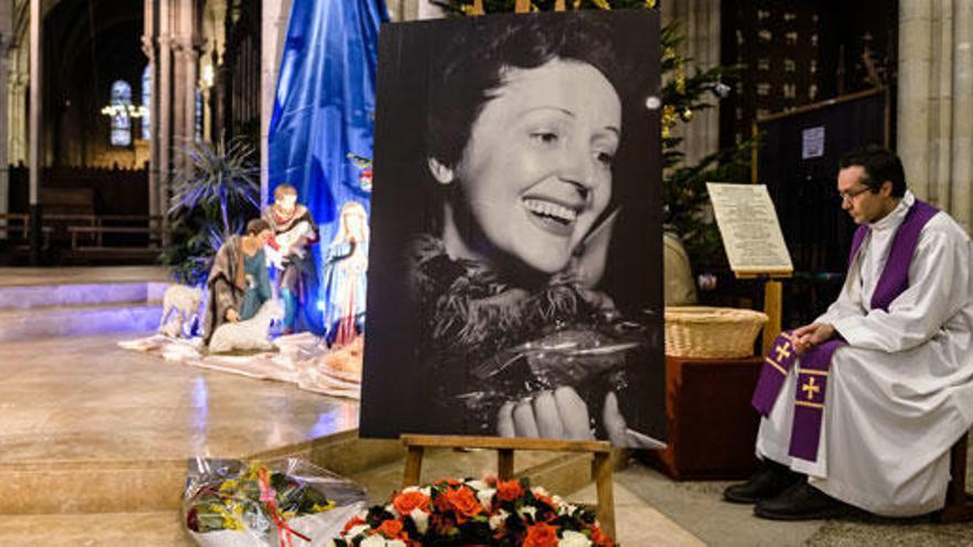 París conmemora el aniversario de Edith Piaf.