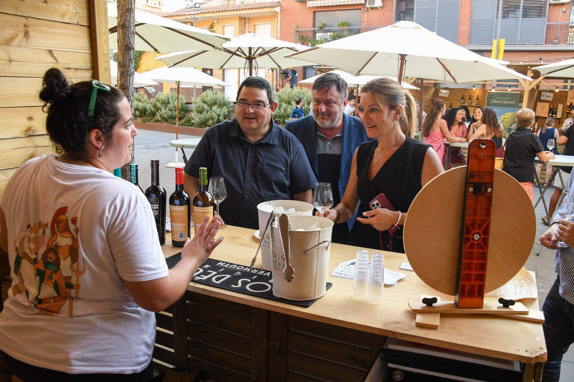 La alcaldesa, Ana María Martínez, en la Feria del Vino Joven.