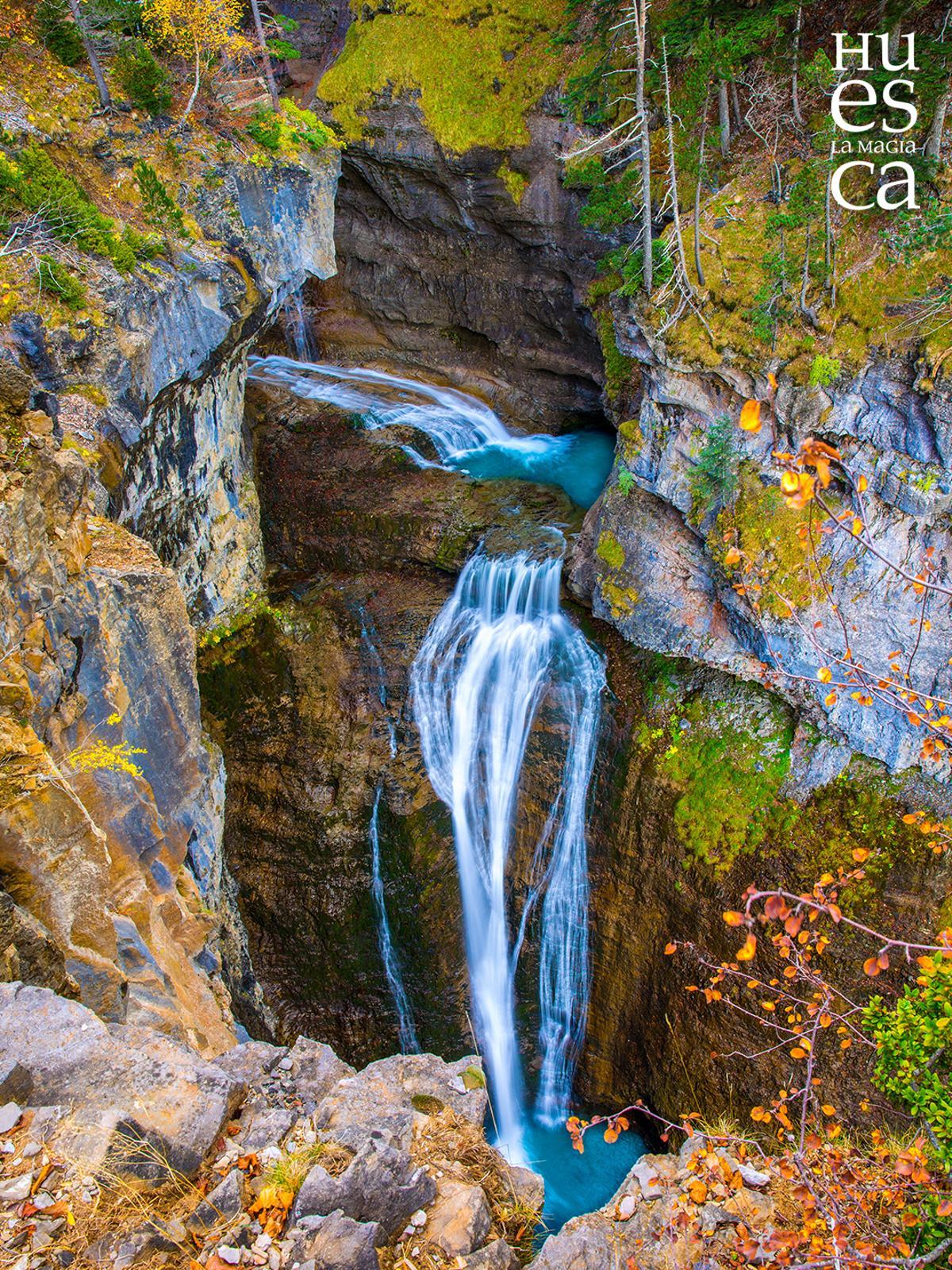 Cascada del estrecho en Ordesa