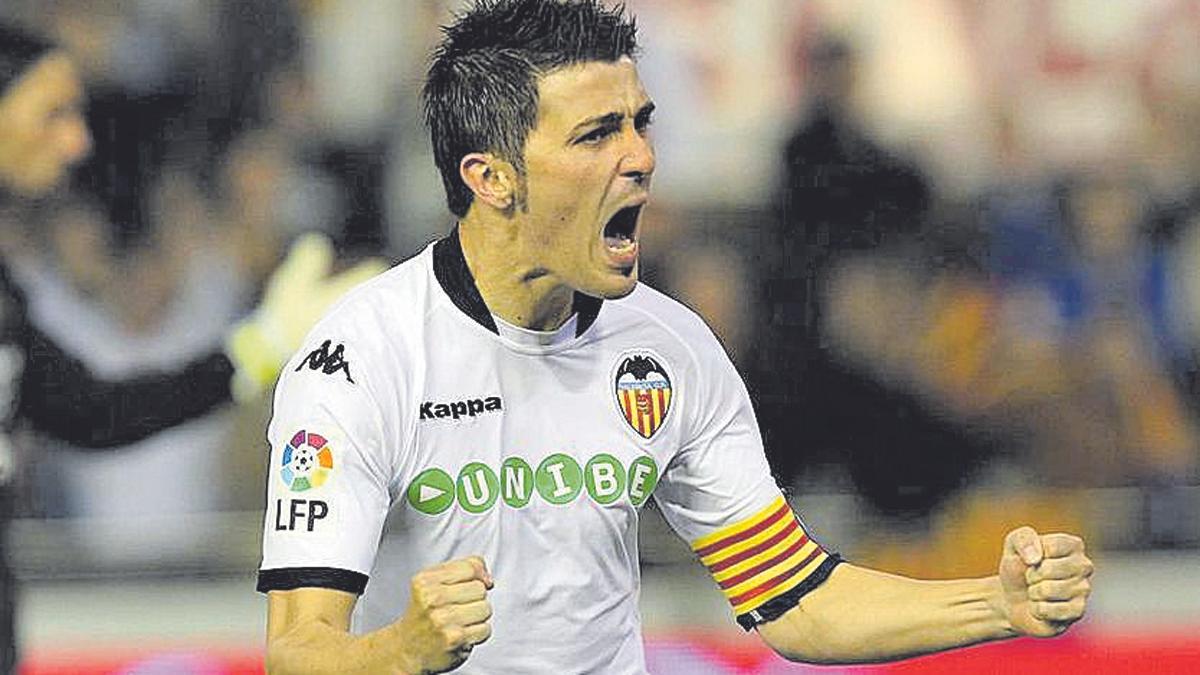 David Villa, celebrando un gol con el Valencia CF