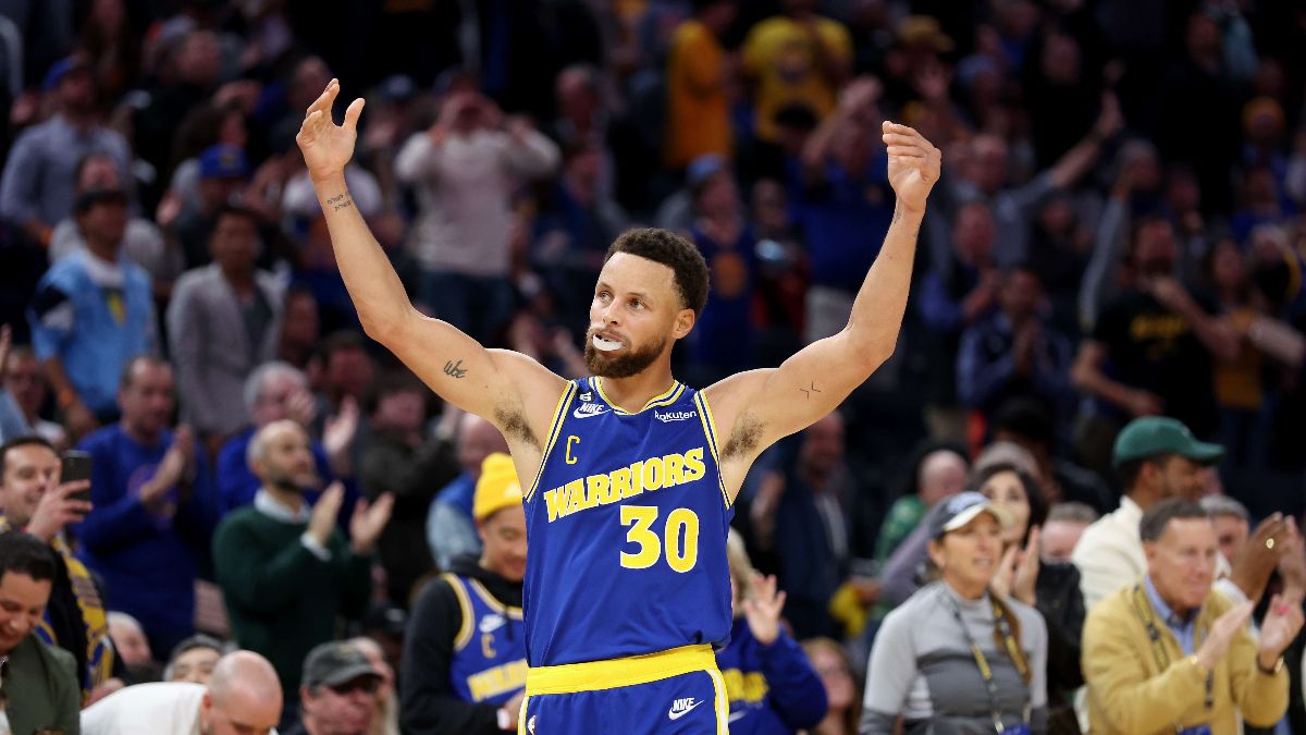 Curry, en modo MVP ante los Sacramento Kings