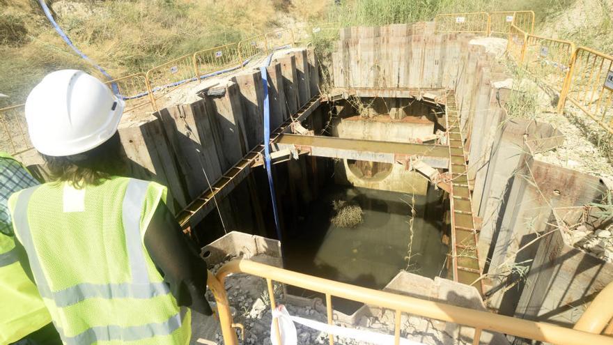 Obras en el colector del Puente de Tiñosa.