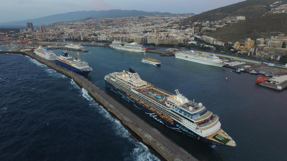 Puertos de Tenerife cerró el 2022 con 6,2 millones de pasajeros