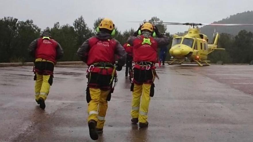 Rescatada una mujer en helicóptero en el barranco de la Canal en Polop