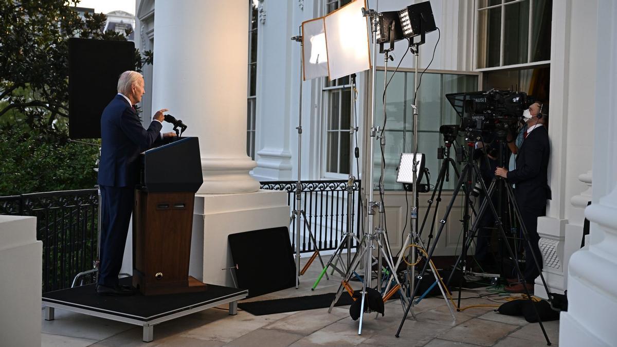 Joe Biden anunciando la muerte Ayman al-Zawahiri mediante un dron.