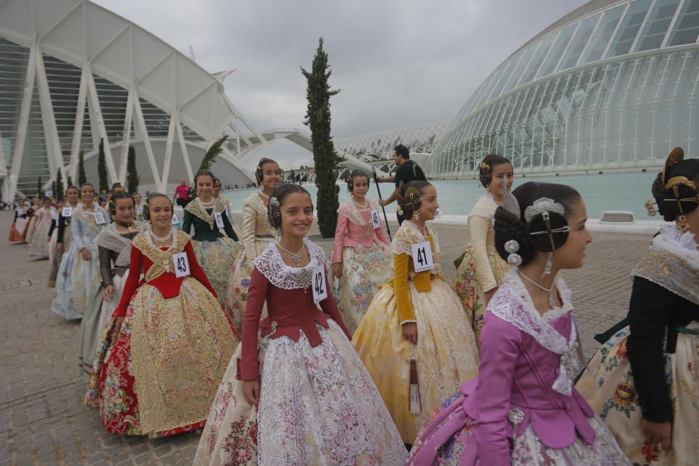 Las candidatas a Fallera Mayor Infantil visitan el Museo Príncipe Felipe