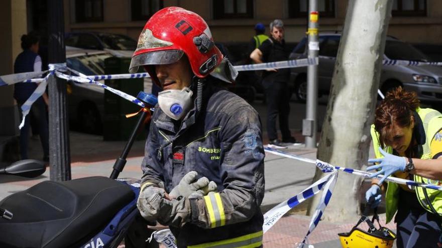 Hallan el cadáver del segundo obrero sepultado tras un derrumbe en Madrid