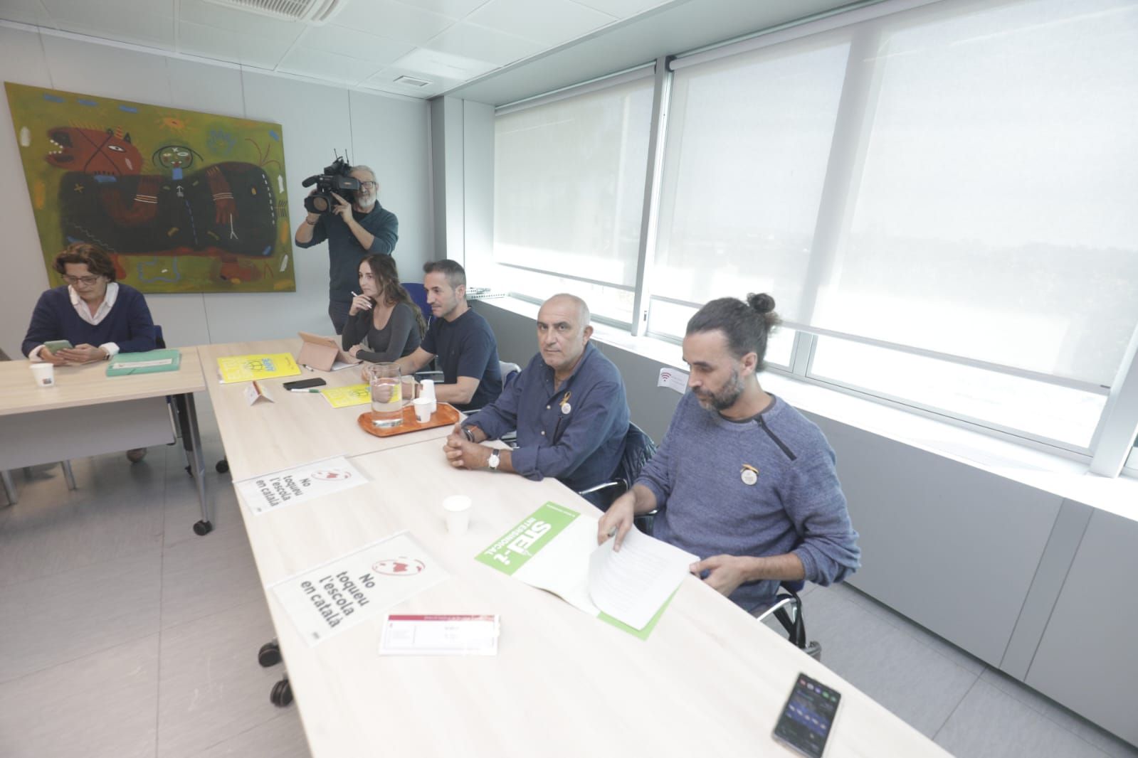 Los responsables de los sindicatos ANPE, UOB, UGT Y CCOO durante la reunión con el conseller de Educación.