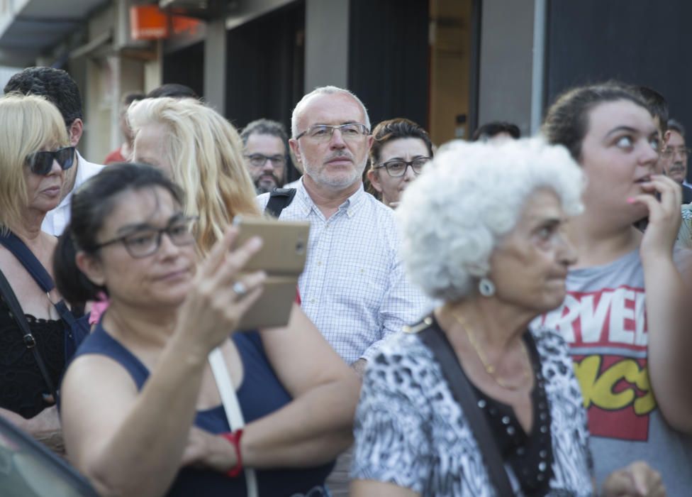 El Cabanyal reclama en la calle que "la urbanización no es suficiente"