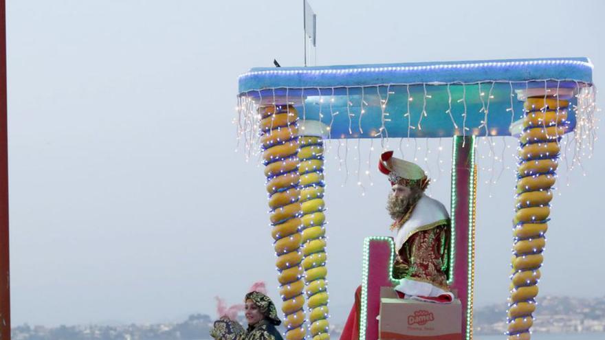 Los Reyes Magos repartirán 1.500 kilos de caramelos sin gluten en Baiona