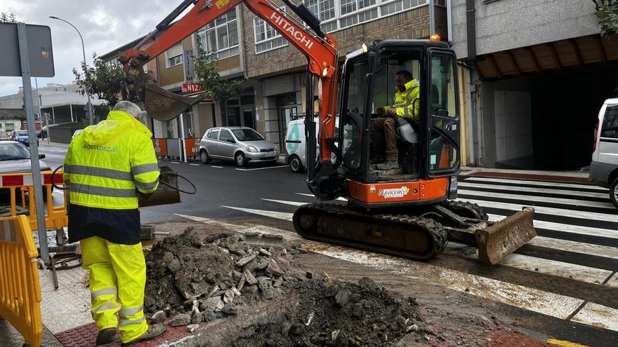 Una avería deja sin agua desde el martes a vecinos de dos calles del centro de Lalín