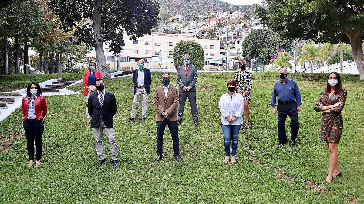 Inagen de las personas asistentes a la inauguración de este actividad. | | E.D.