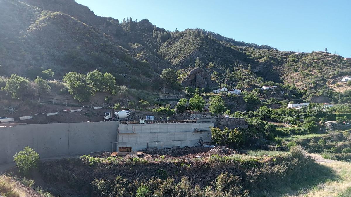 Acceso por carretera a La Culata