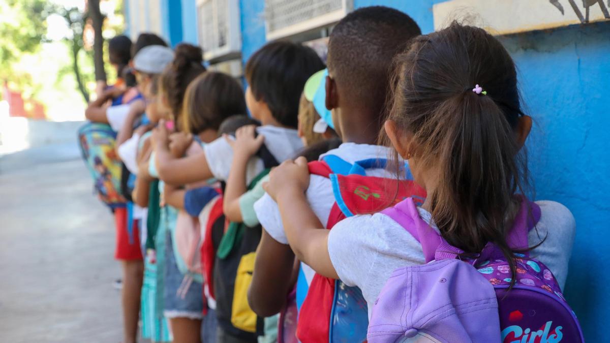 Vuelta al 'cole' en A Coruña: más rutinas, descanso y menos pantallas, la 'receta' de los psicólogos para afrontar el regreso
