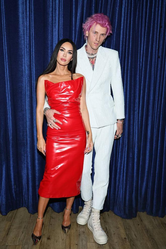 Meghan Fox y Machine Gun Kelly  en la premiére de Taurus en el Festival de Tribeca