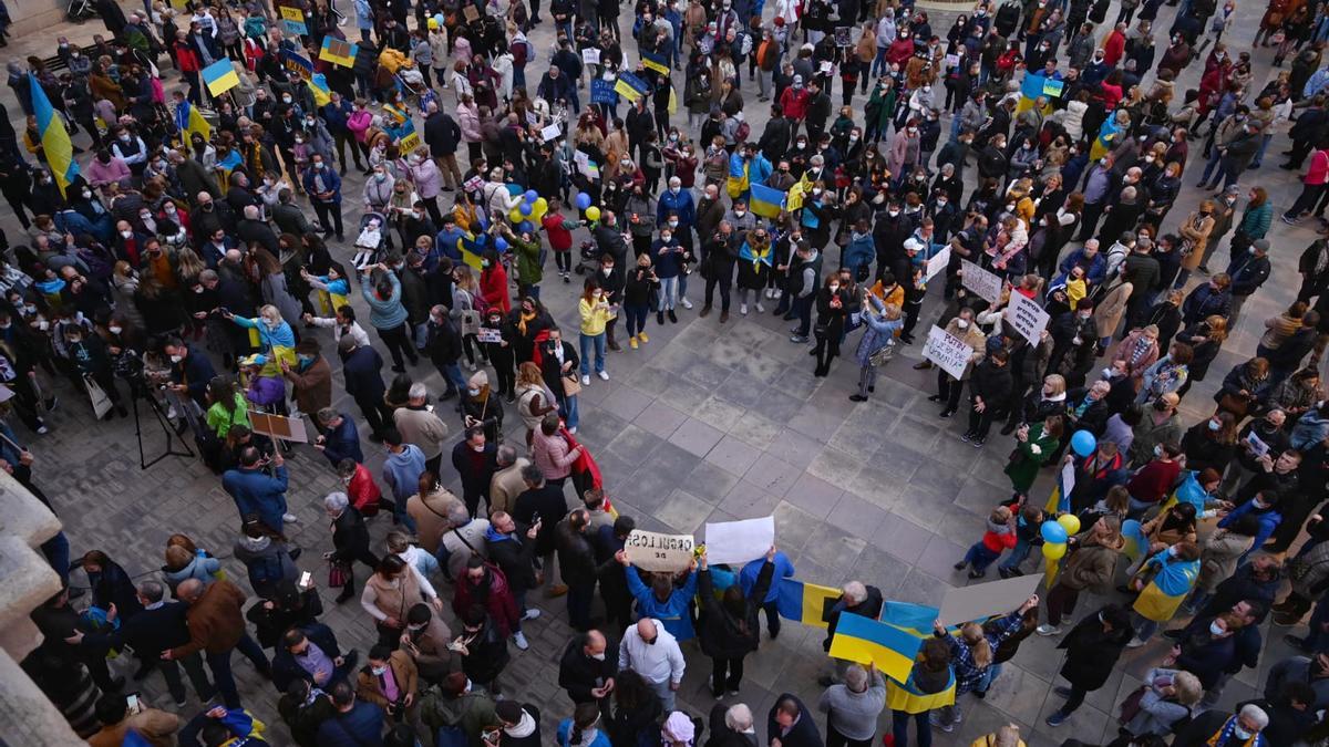 Concentración en Castelló contra la guerra en Ucrania