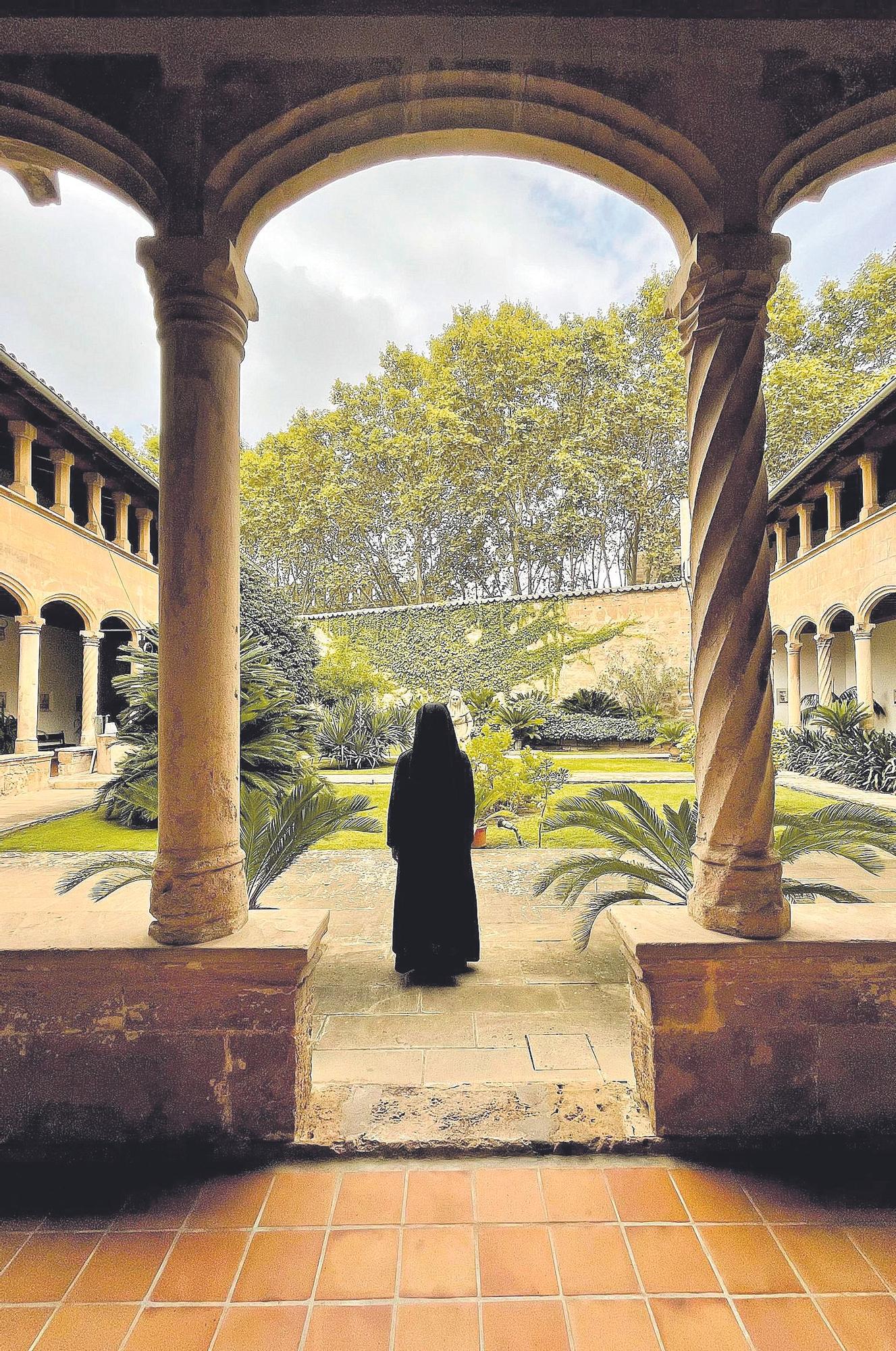 Una monja en el convento de Santa Magdalena.