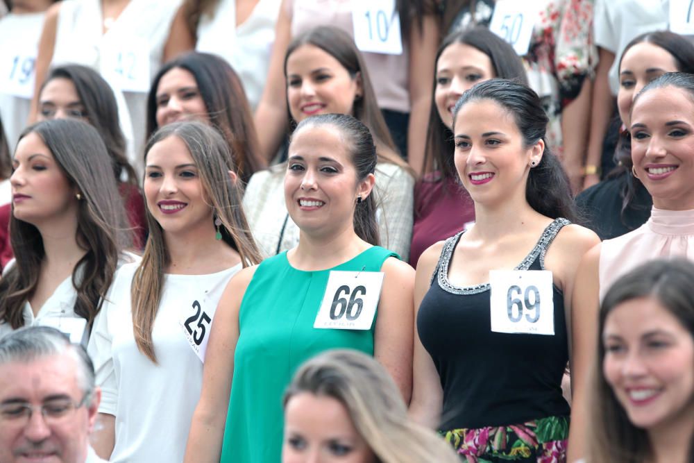 La aspirantes a fallera mayor de València visitan el IVAM