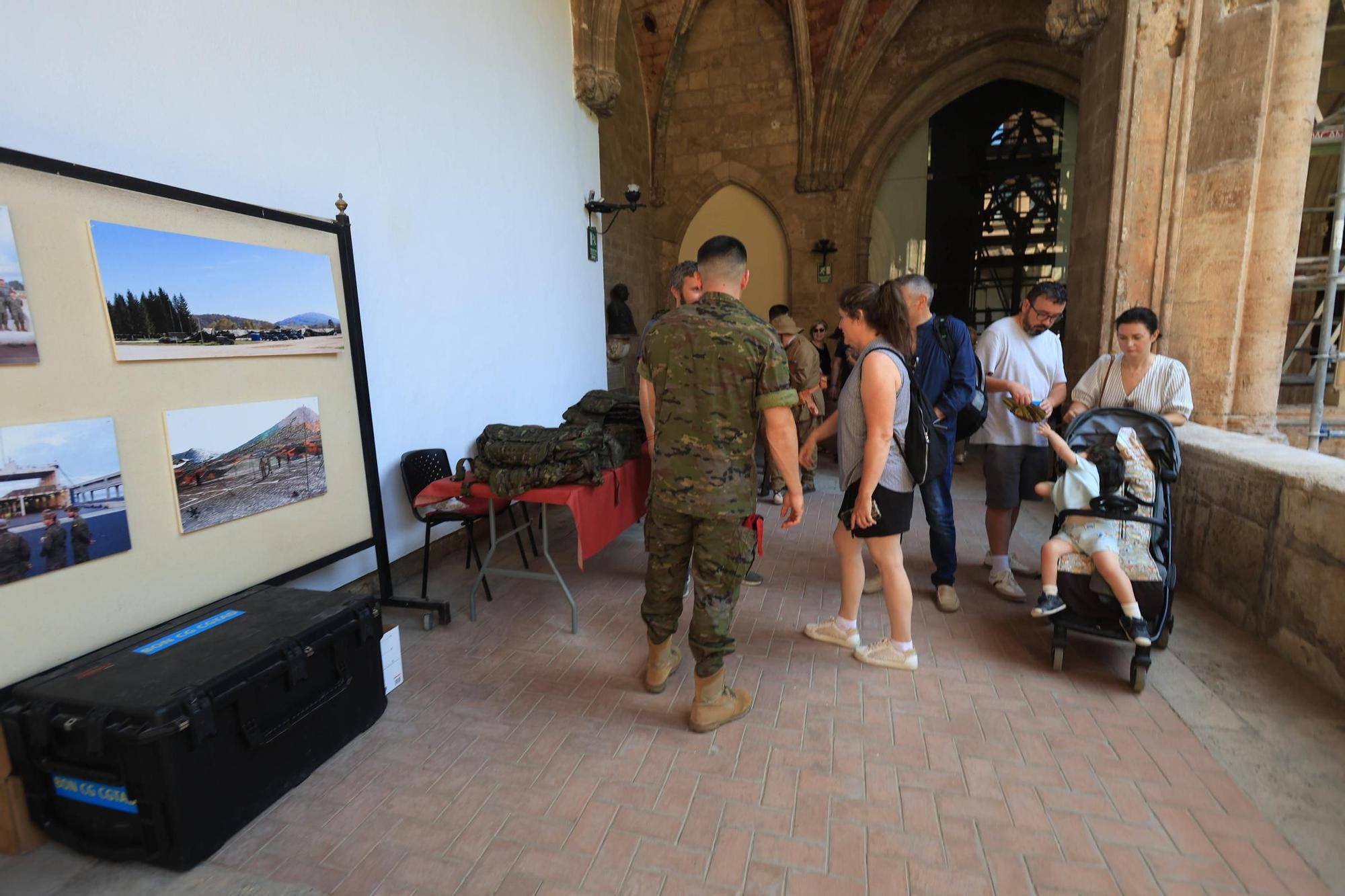 Jornada de puertas abiertas en el cuartel de Santo Domingo de València