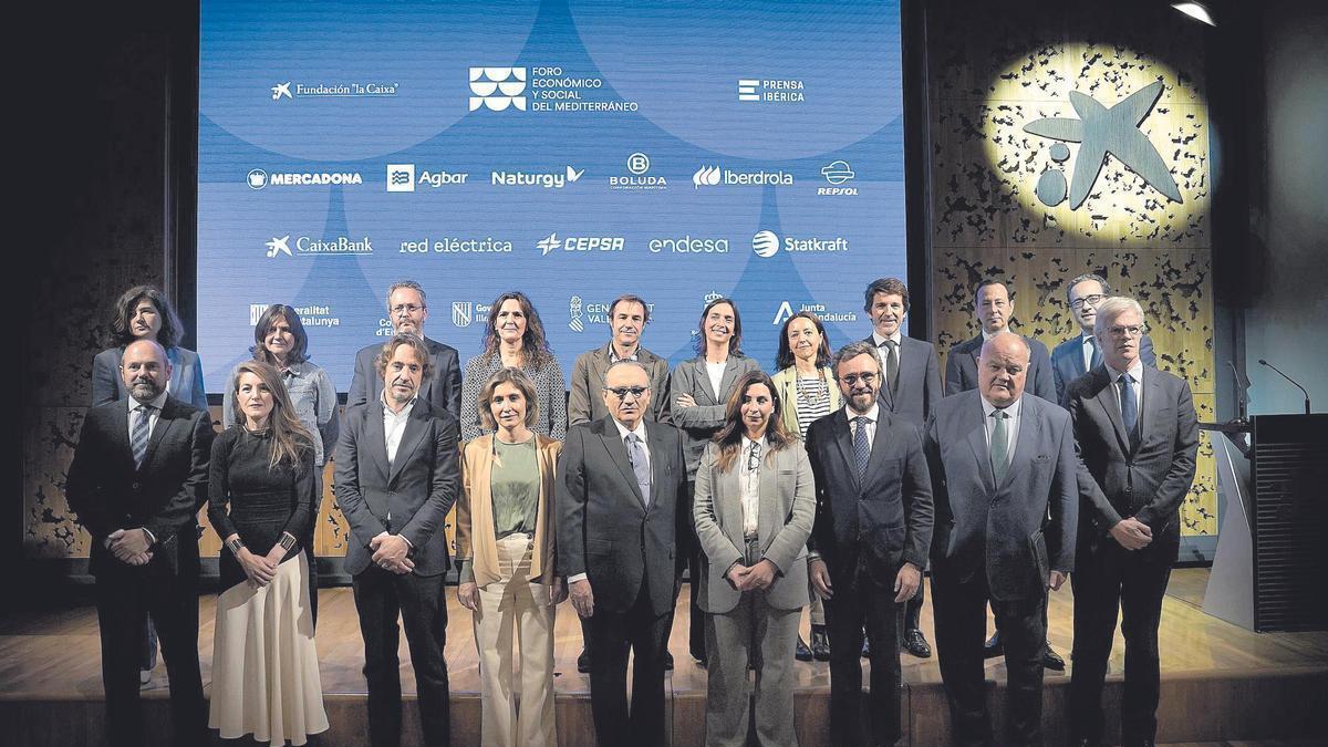 Arriba, a la izquierda, Carmen Piñán (AGBAR); Carmen Sáez (Repsol); Jesús Espino (Ayto. Málaga); Esther Pérez (AENA); Juan Pedro Díaz (Prensa Ibérica 360);  Ana Mira, (Prensa Ibérica); Ana Torres (Repsol); Sergi Guillot (Prensa Ibérica); Toni Martínez (Mercadona) y Enrique Rodríguez (Cepsa). Abajo, a la izquierda, Juan Pablo Caballero (Región de Murcia); Marta Olea (Junta de Andalucía); José Manuel Cuenca (Generalitat Valenciana); Ainhoa Moll (directora editorial de Prensa Ibérica);  Javier Moll (presidente de Prensa Ibérica), Astrid Barrio, Aitor Moll (CEO de Prensa Ibérica); Sergi Loughney (Fundación La Caixa) y Martí Saballs.