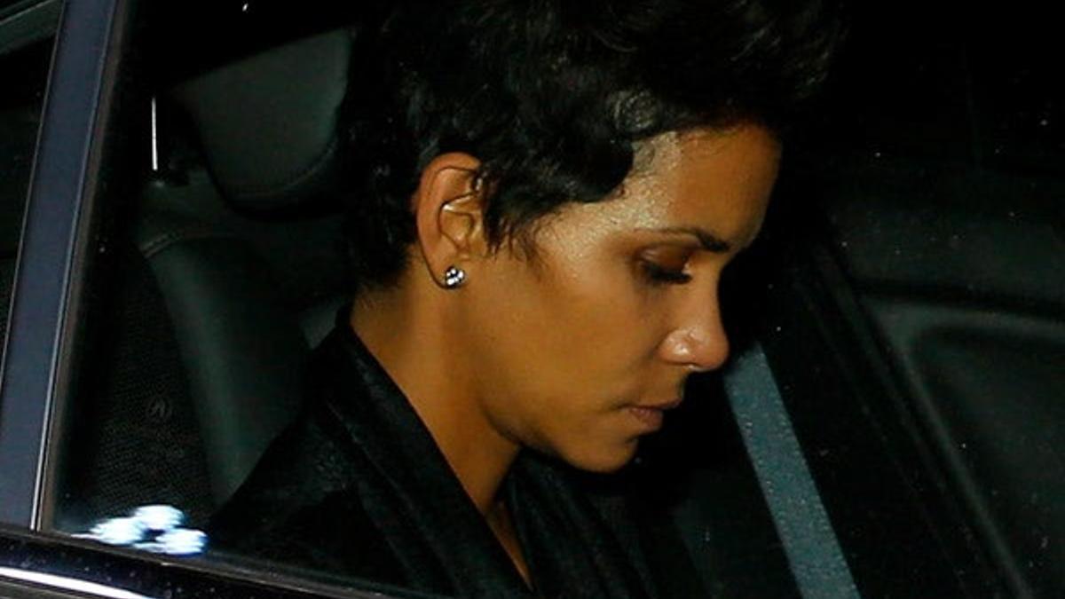 halle berry triste