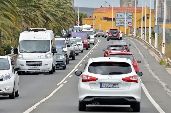 COLAS ACCIDENTE CAMIÓN OJOS DE GARZA