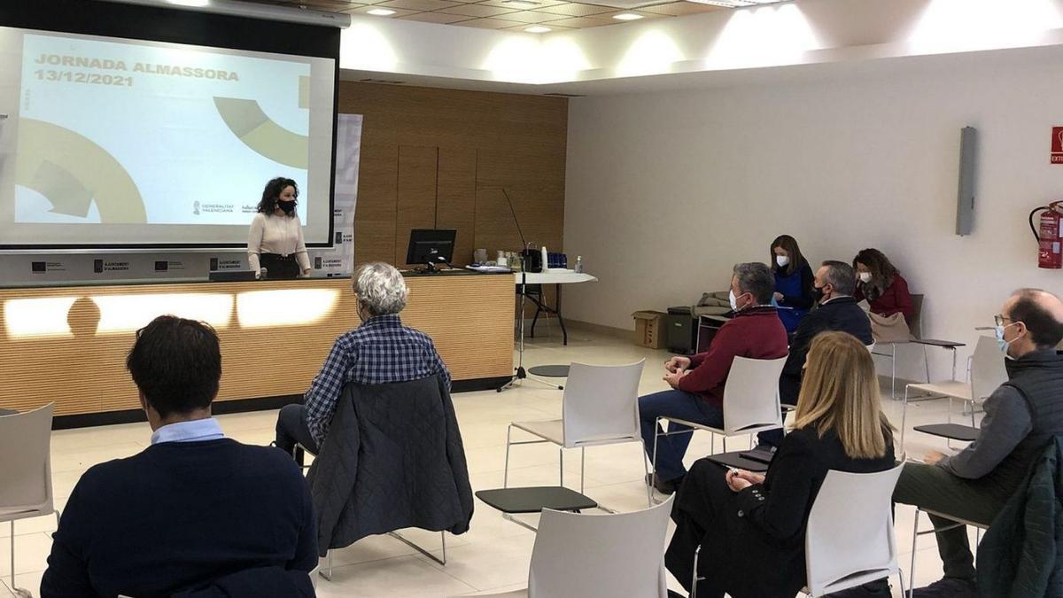 La alcaldesa de Almassora inauguró la jornada para constituir la primera EGM de las áreas industriales del municipio. | MEDITERRÁNEO