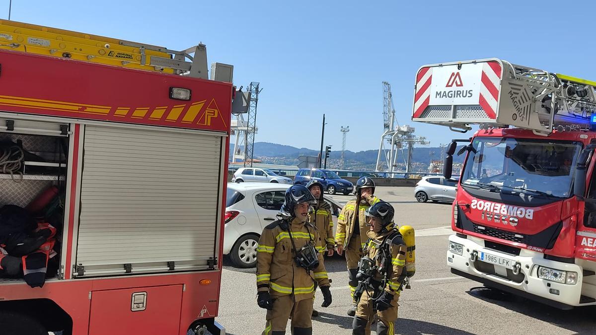 Bomberos movilizados para atender el incendio