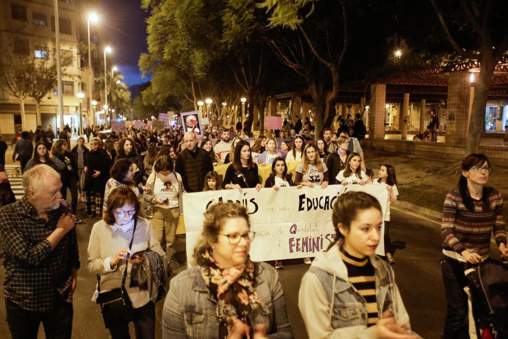 Manifestación nocturna en Elche por el 8-M