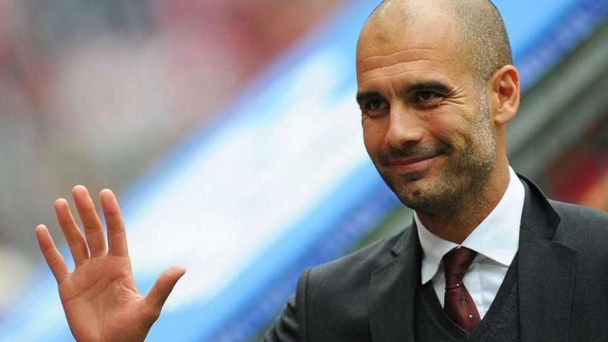 El técnico español Pep Guardiola, durante un partido del Bayern de Múnich. // Andreas Gebert