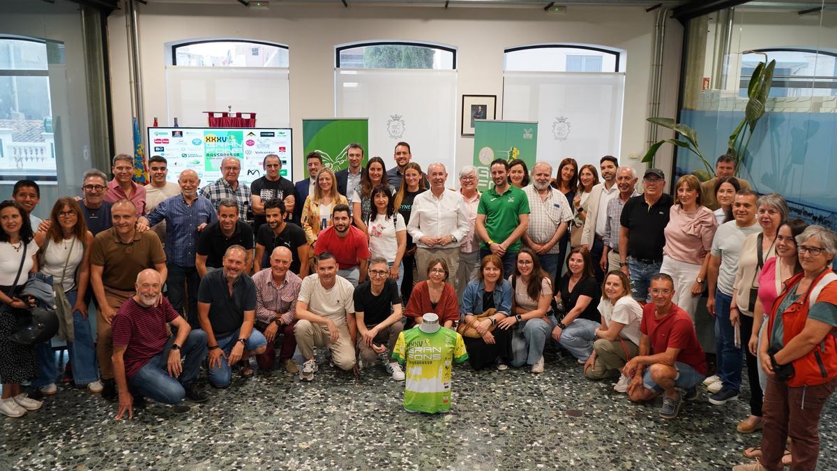 Presentación del 35 Gran Fons de Massanassa en el ayuntamiento.