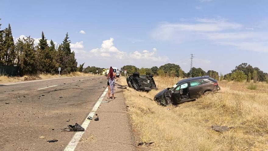 Las imágenes del accidente mortal en la carretera entre Cáceres y Badajoz