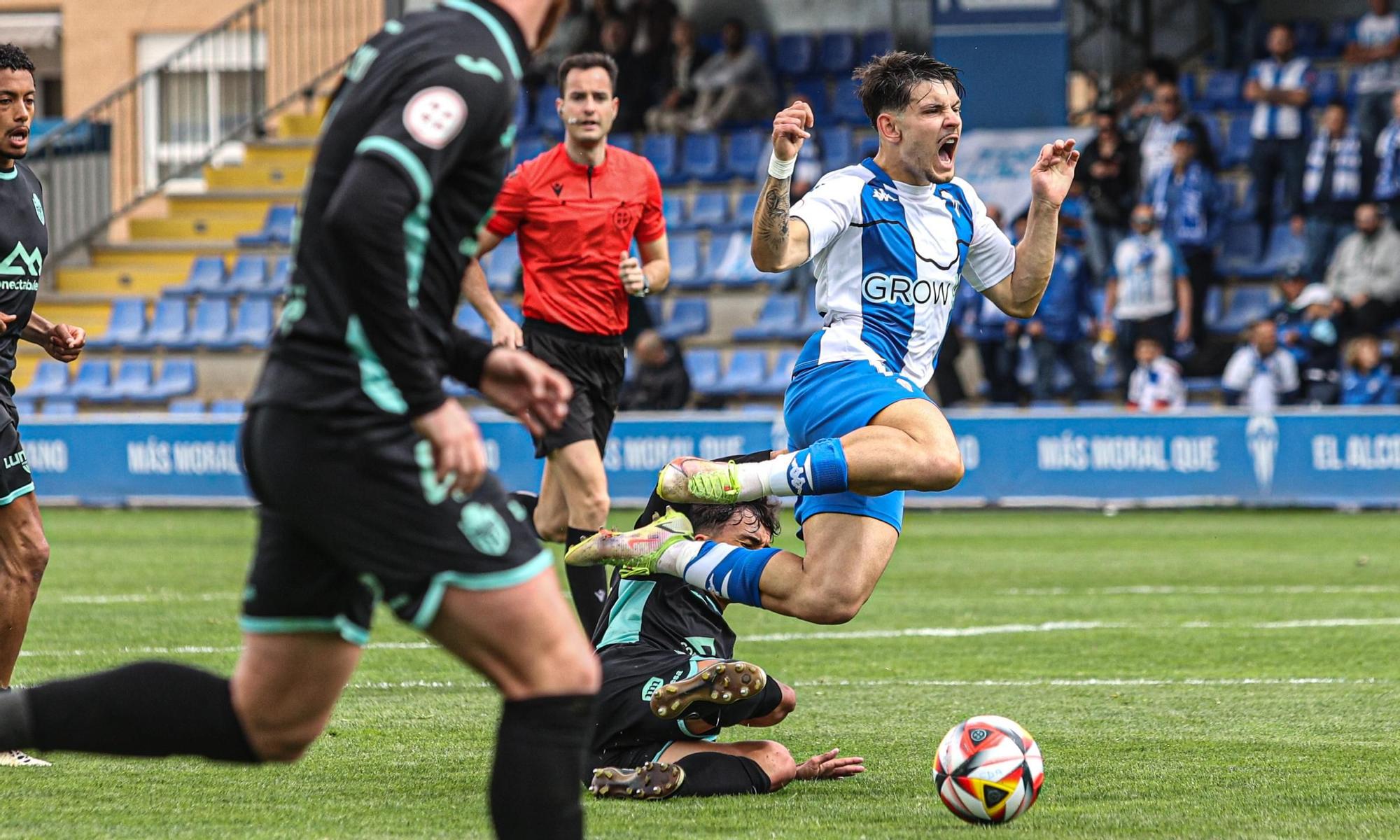 El Alcoyano suma un punto ante el Atlético Baleares