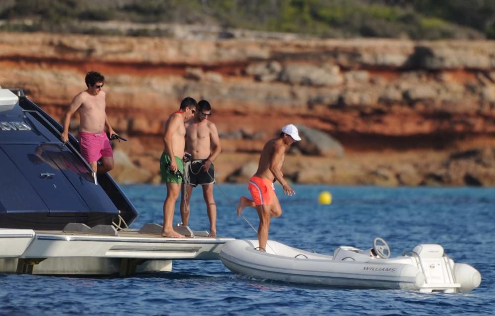 Nadal navega en su yate de 23 metros de eslora