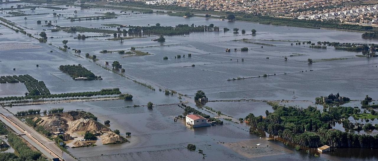 Aspecto de la inundación de la margen izquierda del Segura en la DANA de 2019.