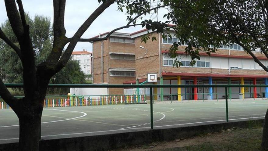 Vista exterior del CEIP Valle-Inclán, que ha recuperado la normalidad.