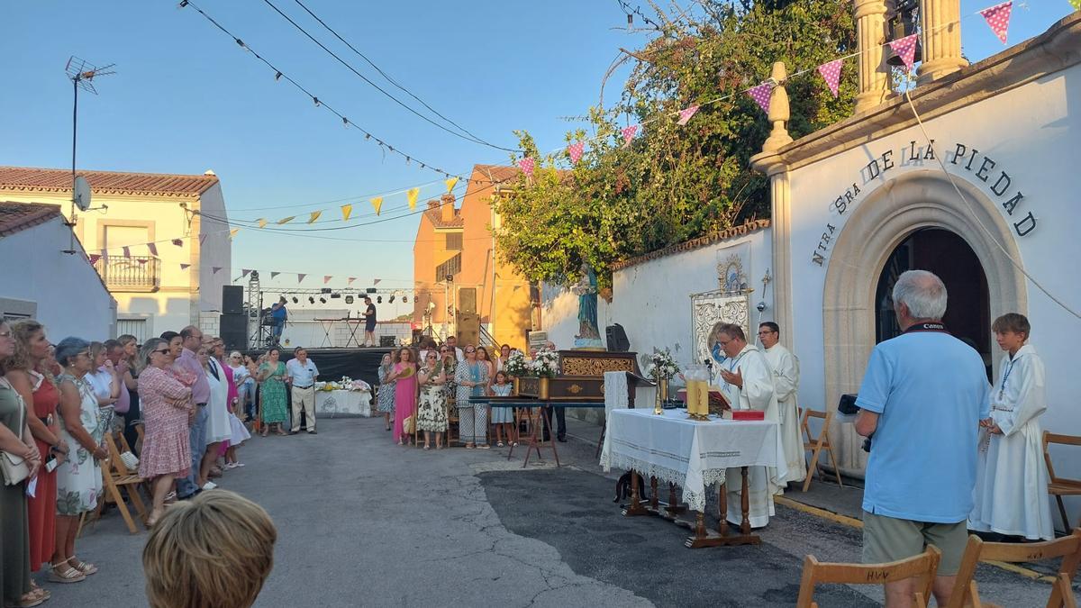 Misa mayor en el barrio de la Piedad, en una edición anterior.