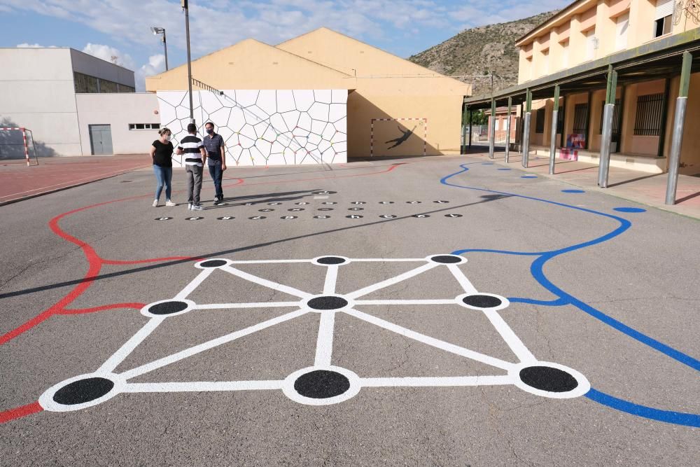 Murales interactivos en el colegio Miguel Servet de Elda